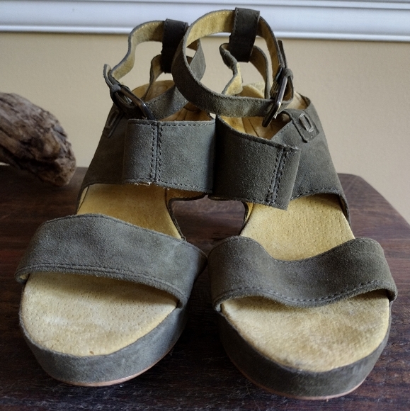 Apepazza Sage Olive Alabastro Green Suede Heels Size 6.5 - Picture 5 of 11